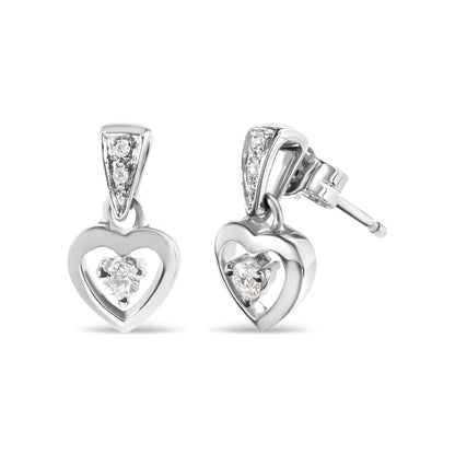 Aretes colgantes de corazón con diamantes de 1/6 ct en oro blanco de 14 quilates (HI, SI2-I1)