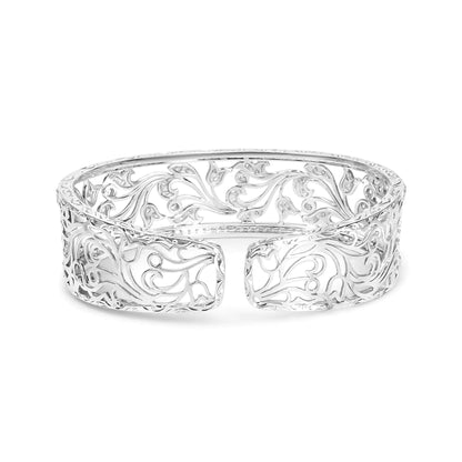 Brazalete tipo brazalete de oro blanco de 18 quilates con 3 1/4 quilates de diamantes pavé y filigrana floral calada (color HI, claridad VS2-SI1)