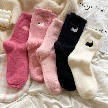 Women’s Thickened Plus Velvet Mid-Calf Warm Socks