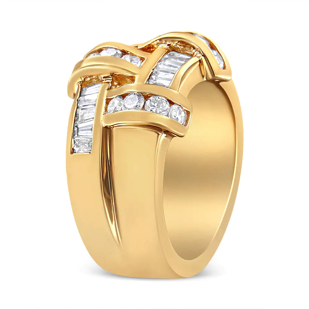 Anillo de oro amarillo de 14 quilates con diseño de cuadrícula de diamantes redondos y baguette de 1 5/8 quilates (color HI, claridad VS2-SI1) - Talla 6