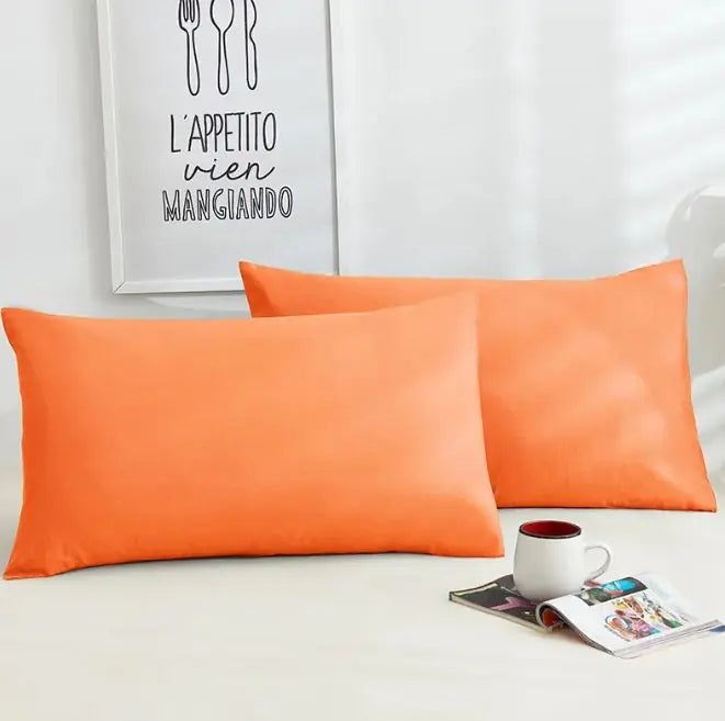 A Pair Of Pure Color Cotton Pillowcases