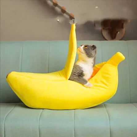 Banana Pet Bed – Cozy Sleeping Bag for Cats & Dogs