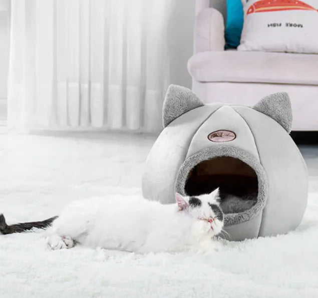 CozyNest Large Winter Cat Sofa Bed