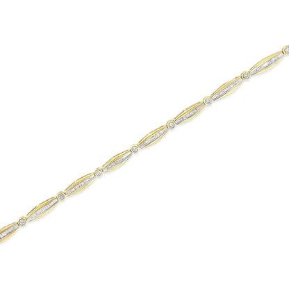 Pulsera de tenis de oro amarillo de 14 quilates con bisel de diamantes redondos de talla brillante y baguette de 1 1/2 quilates y eslabones cónicos de 18 cm (color HI, claridad I1-I2)