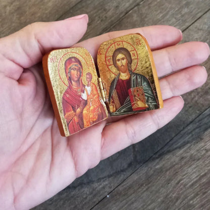 Díptico de iconos de madera de Cristo y la Virgen