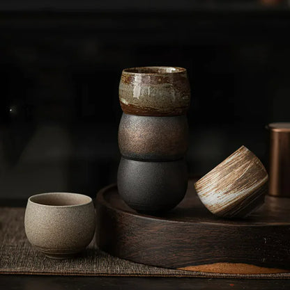 Taza de té de cerámica gruesa hecha a mano japonesa de moda