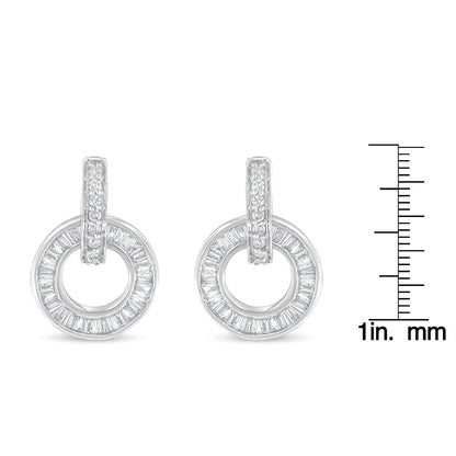 Aretes de oro blanco de 14 k con diamantes de talla baguette y redonda (1 ctw, color GH, claridad SI1-SI2)