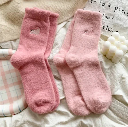 Women’s Thickened Plus Velvet Mid-Calf Warm Socks