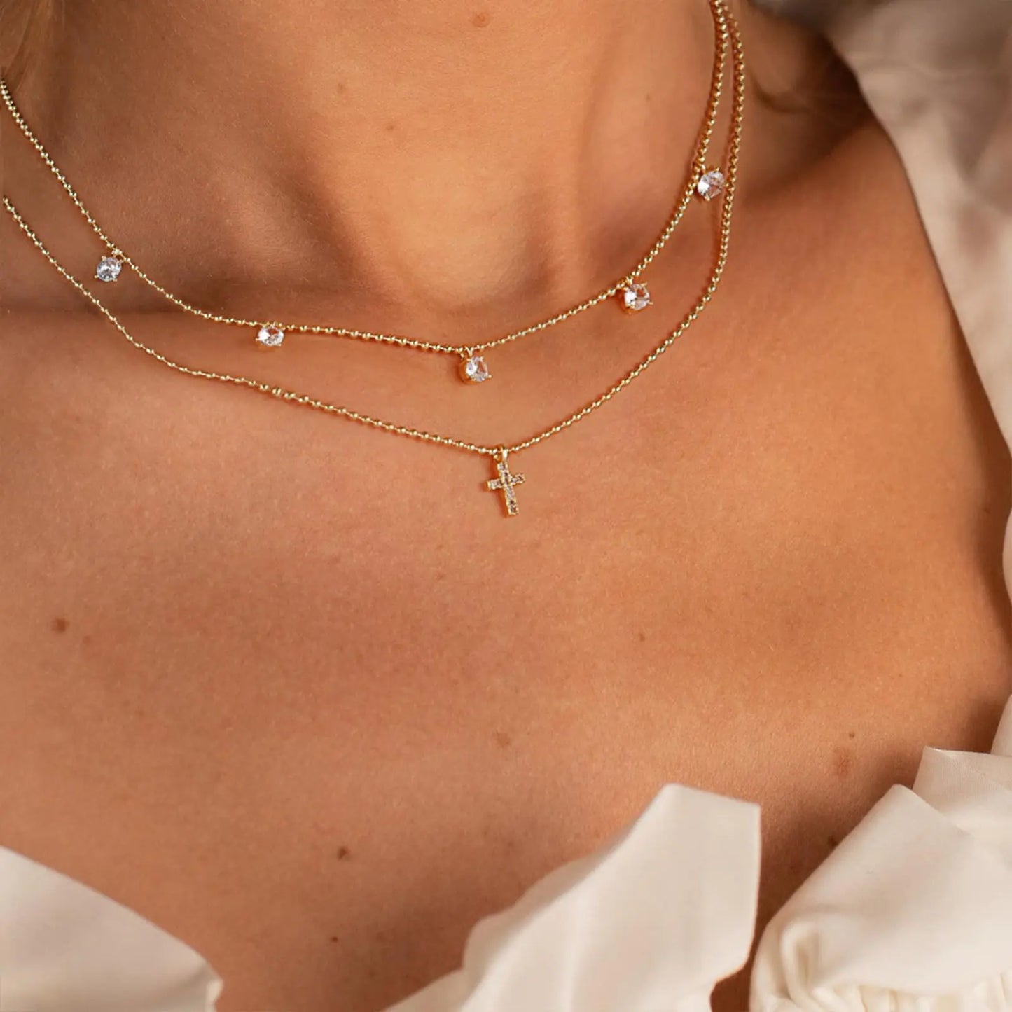 Kors halskjede for kvinner 14K ekte gull Sølvbelagt delikat liten kors anheng Choker enkel trendy søt kors sjarmkjede halskjede tro smykker religiøs minimalistisk gave 2 lags perle+diamant kryss-GD