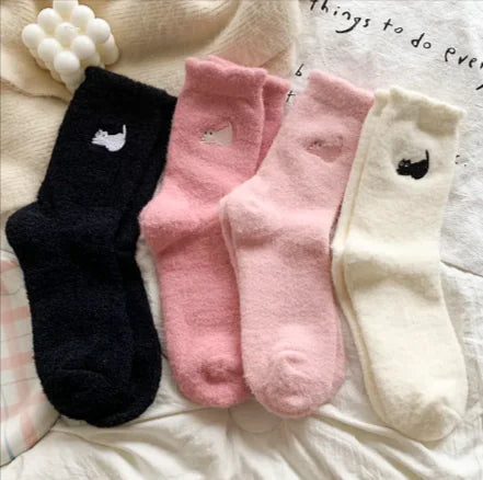 Women’s Thickened Plus Velvet Mid-Calf Warm Socks