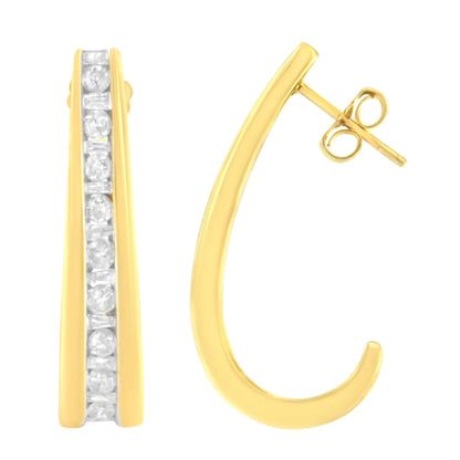 Aretes tipo aro en forma de J de oro amarillo de 10 quilates con diamantes engastados en canal de 1 ct (claridad alta, color I1-I2)