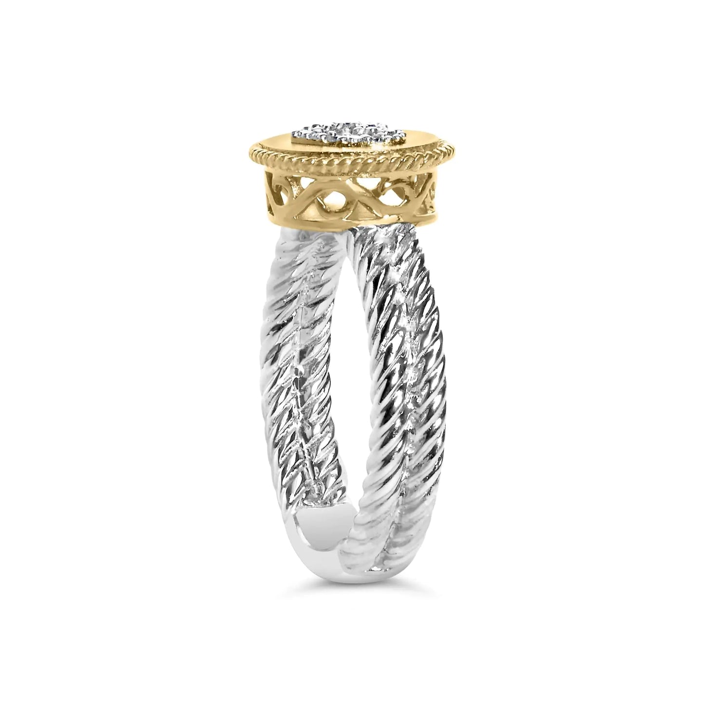 Anillo de plata de ley 925 bañado en oro amarillo de 18 quilates con forma de corazón de diamantes y acabado satinado (color IJ, claridad SI1-SI2)